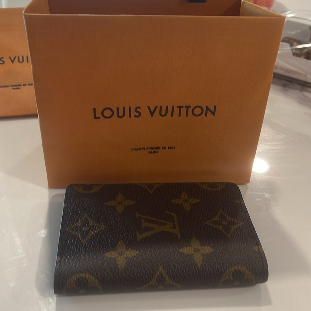 Small LV bags 5.5”L x 4.5”H x 3”W Bundle of 3 - Picture 6 of 7